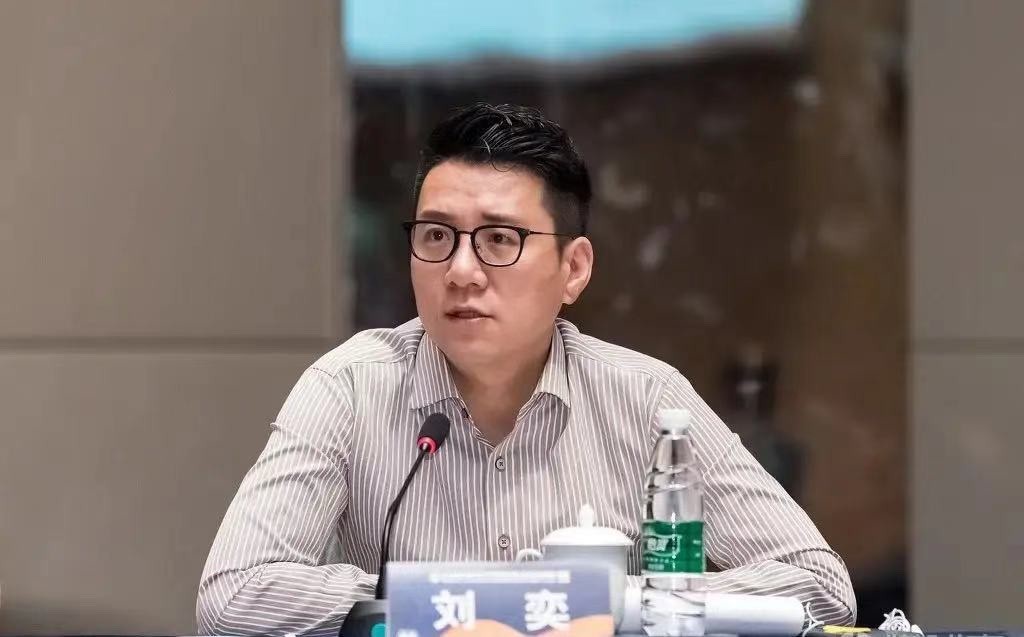 九游欢乐官方网站:武磊：接受专访，分享留洋心得，鼓励年轻球员的简单介绍