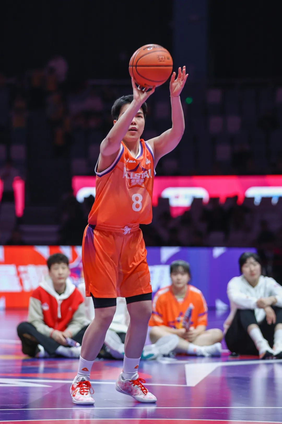 九游欢乐平台：WCBA全明星赛闪耀登场，星光熠熠引爆全场的简单介绍