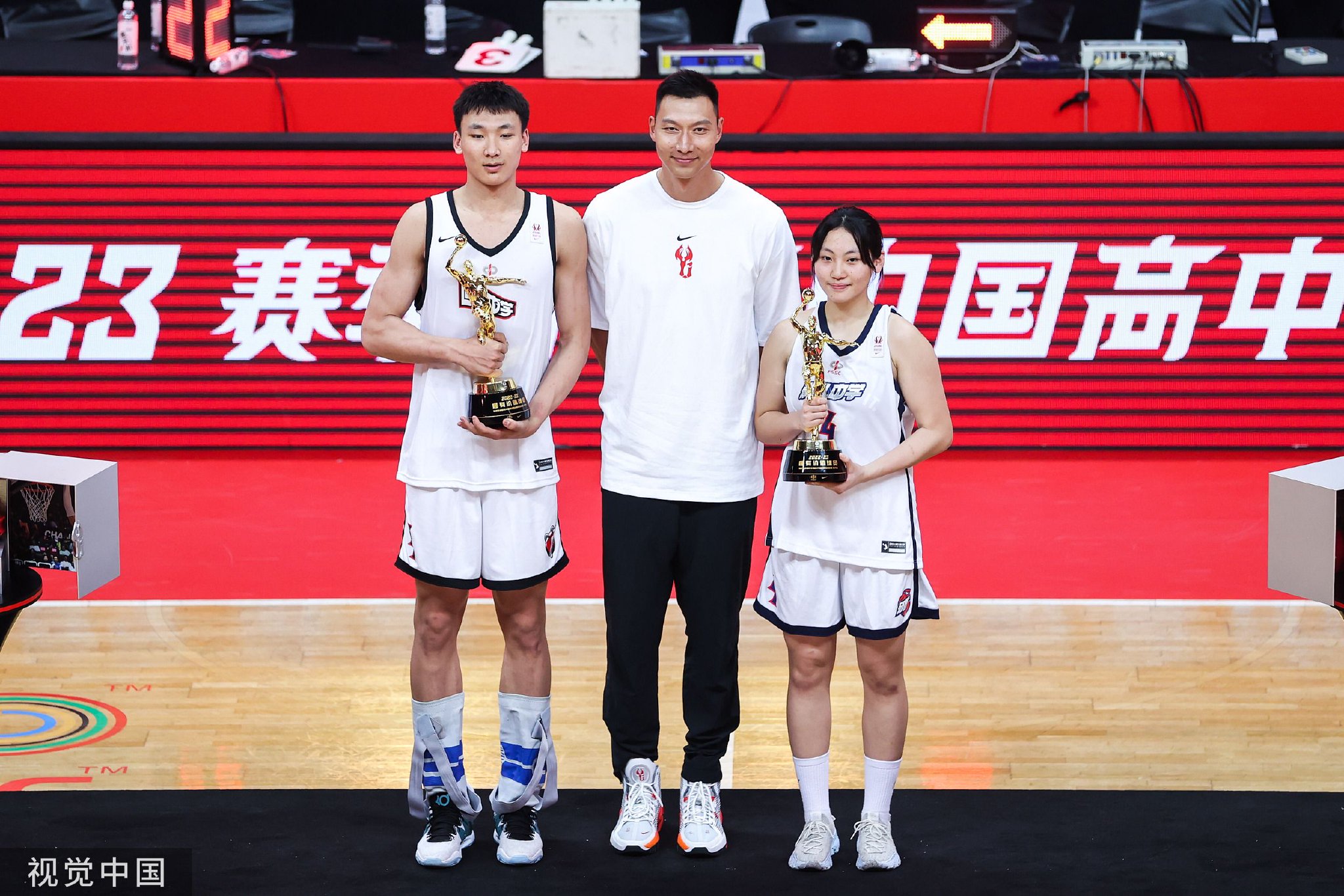 包含九游欢乐平台：篮球训练营的心理辅导案例分析：帮助青少年球员克服心理障碍的词条