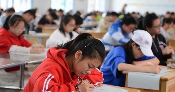 关于九游欢乐官方网站:中国足球青训“急功近利”，家长：孩子踢球是为了升学！的信息