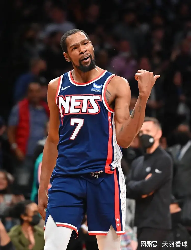 九游欢乐APP：凯尔特人队新赛季：斯玛特能否在新球队展现领袖风范？的简单介绍