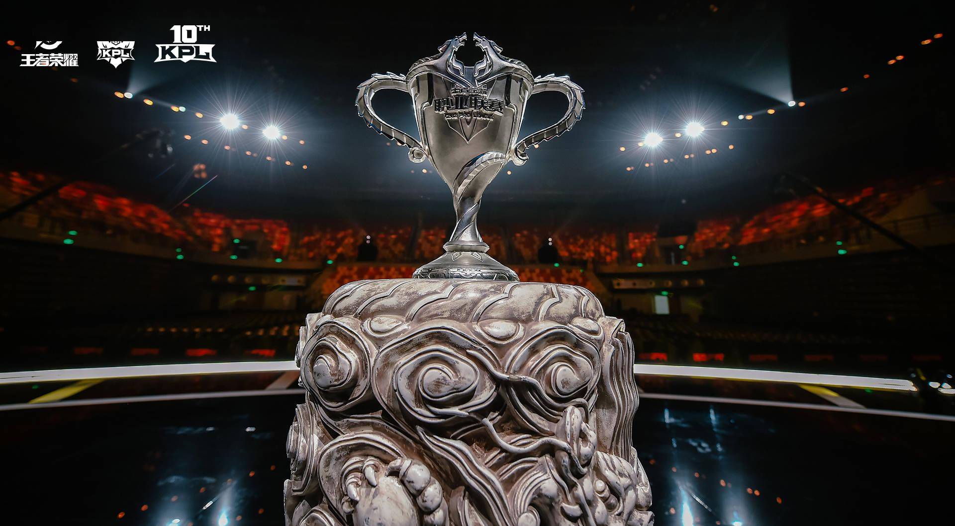 九游欢乐APP:湖人队新赛季目标展望：重返总决赛，争夺总冠军，再创辉煌的简单介绍