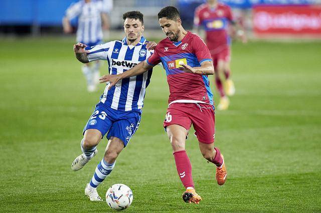 包含九游欢乐首站：西甲埃尔切的战术体系解析的词条