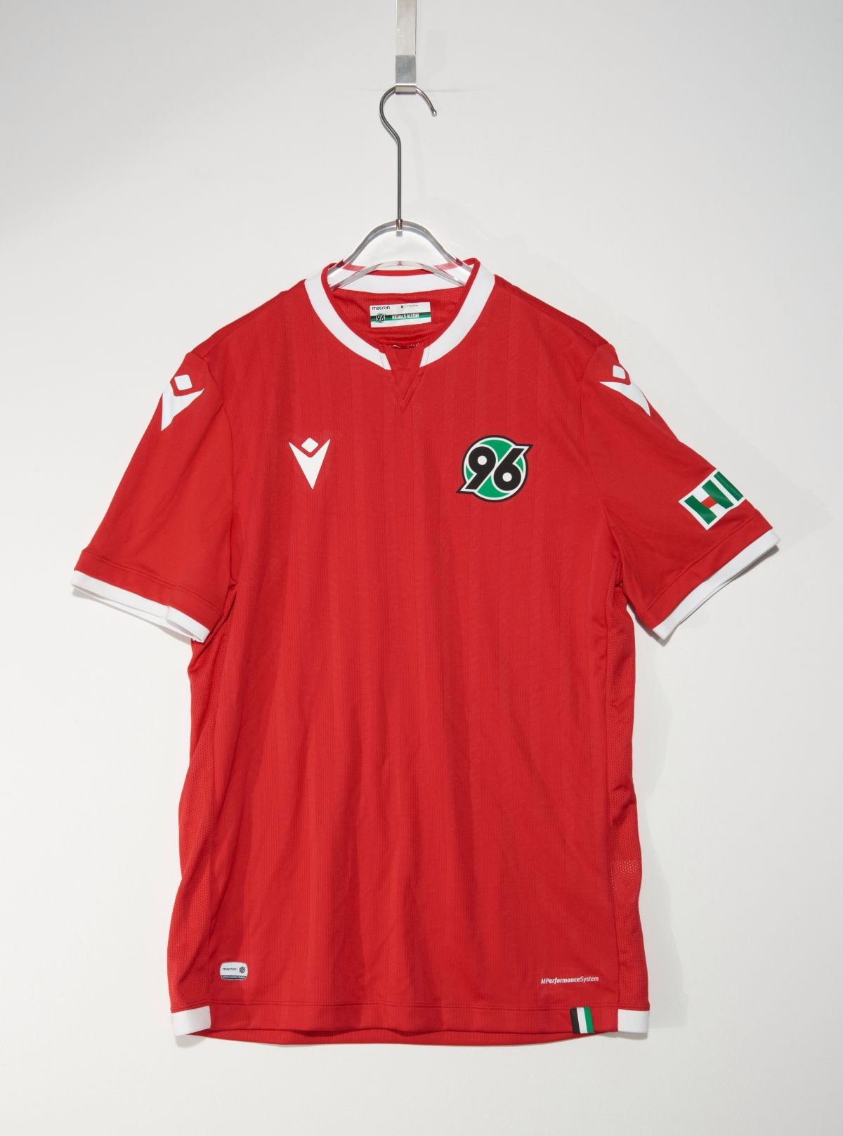 九游欢乐首站：德甲汉诺威96的进攻风格与战术演变