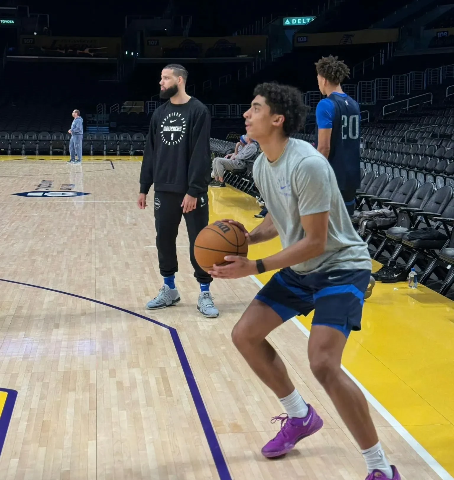 包含九游欢乐APP:湖人队新赛季:克里斯蒂表示将提升传球技巧的词条 包含九游欢乐APP:湖人队新赛季:克里斯蒂表示将提升传球技巧的词条